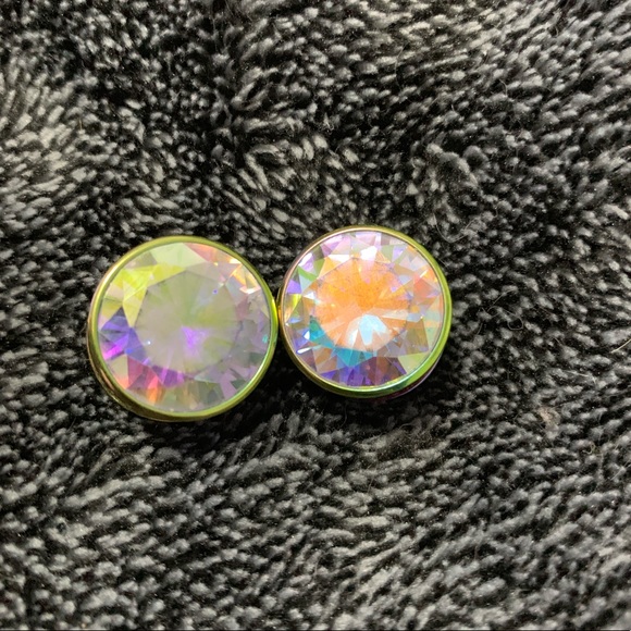 14MM 9/16ths AB Crystal screw back plugs - Picture 2 of 3